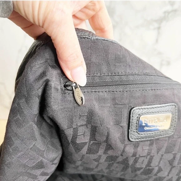 Large Furla Pebbled black leather hobo - Picture 9 of 11